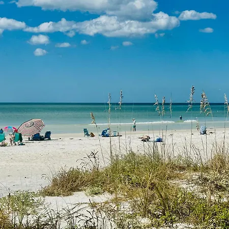 Blue Water Beachside Villa 3 Clearwater Beach Exterior photo
