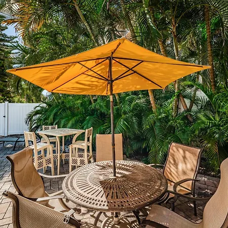 Blue Water Beachside Villa 3 Clearwater Beach Exterior photo